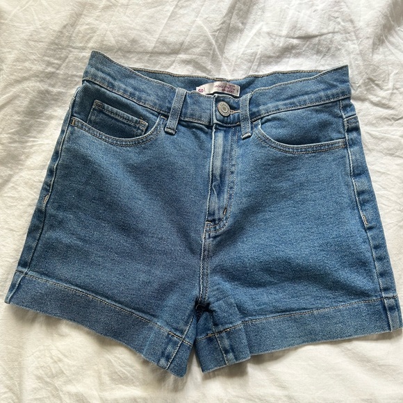Vintage Mom Shorts - Picture 1 of 3
